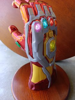 Disneyland Thanos Marvel Avengers Gauntlet With Lights!