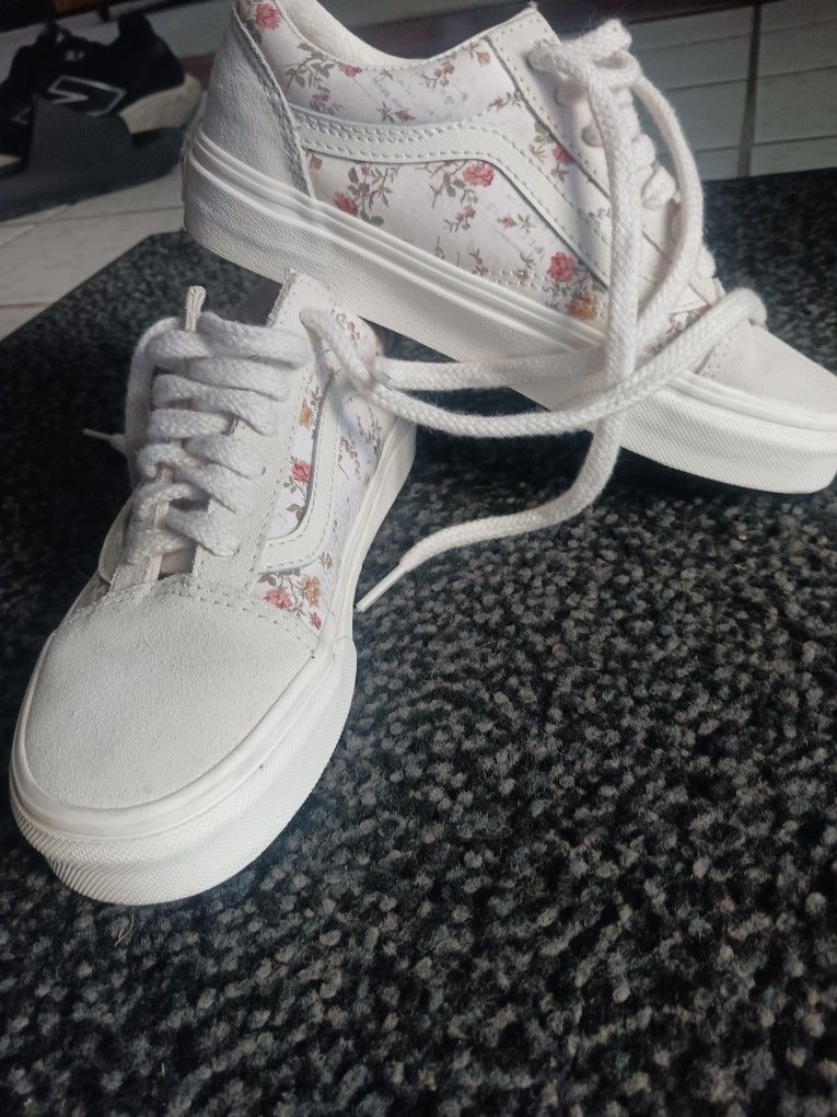 Vans Shoes For Woman