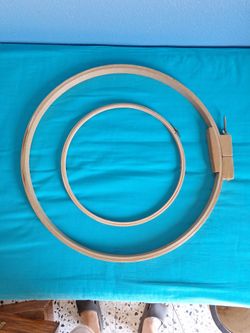 Vintage The Gibbs Mfg Co. Large Oval Wooden Hoop Quilting Embroidery  23" X 23"