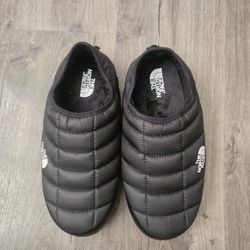 1188 Explorers recently purchased
Men’s THERMOBALL™ Traction Mules V