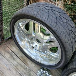 tires with clean and good rims 
