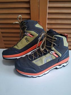 On Cloudalpine Women's Waterproof Hiking Boots * Size: 8