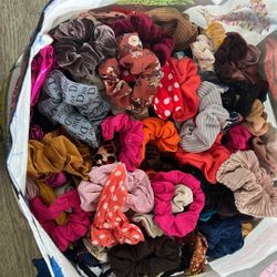 Scrunchies!! 10 For $1.00🧡💜💙🩵💚🩷