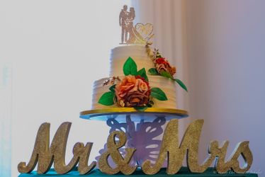 Wedding Cake Decor