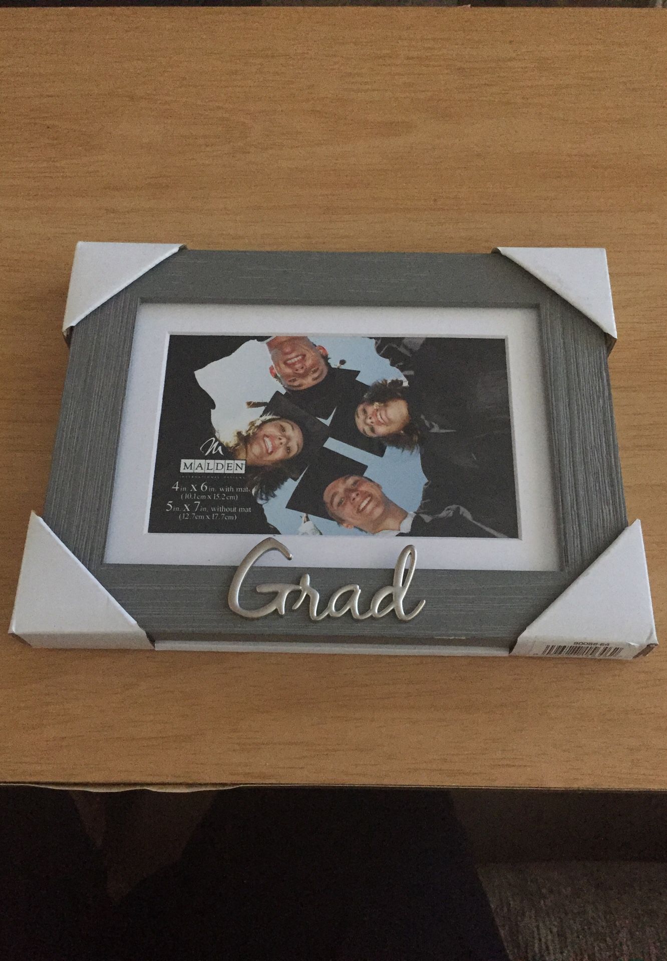 Grad picture frame 4x6 with mat or 5x7