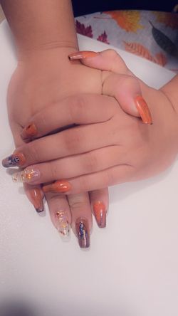 Nails 