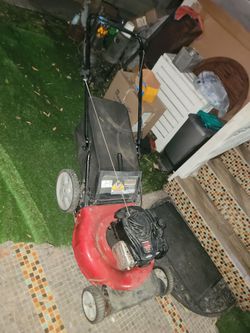 Lawn mover yard machines 21" brigg 50ex 140 cc