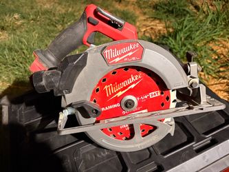 Milwaukee m18 circular saw fuel
