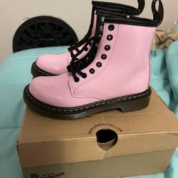 Patent leather pink Dr Martens 