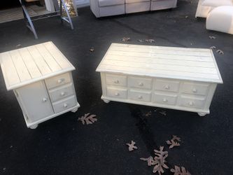 Coffee table/blanket chest and end table