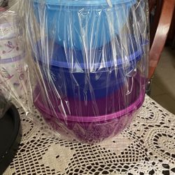 Tupperware 
