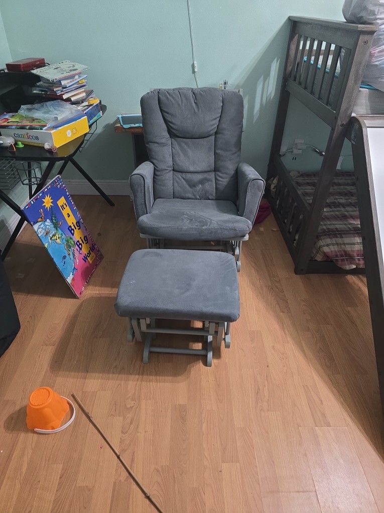 Rocking Chair/footstool