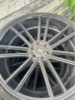 26’s Koko Kuture Wheels & Tires