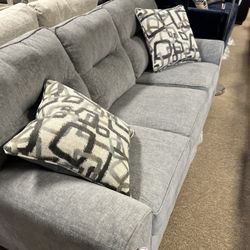 Accent Style Nice Couch 
