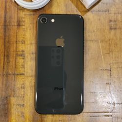 IPhone 8 Unlocked 64gb 