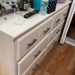 White Dresser Excellent Condition