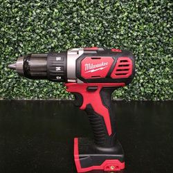 Milwaukee
M18 18V Lithium -lon Cordless 1/2 in. Drill Driver (Tool-Only)