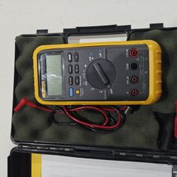 Fluke 87 III True RMS Digital Multimeter Like New