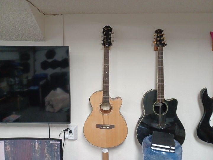 Acoustic Guitar And Amp