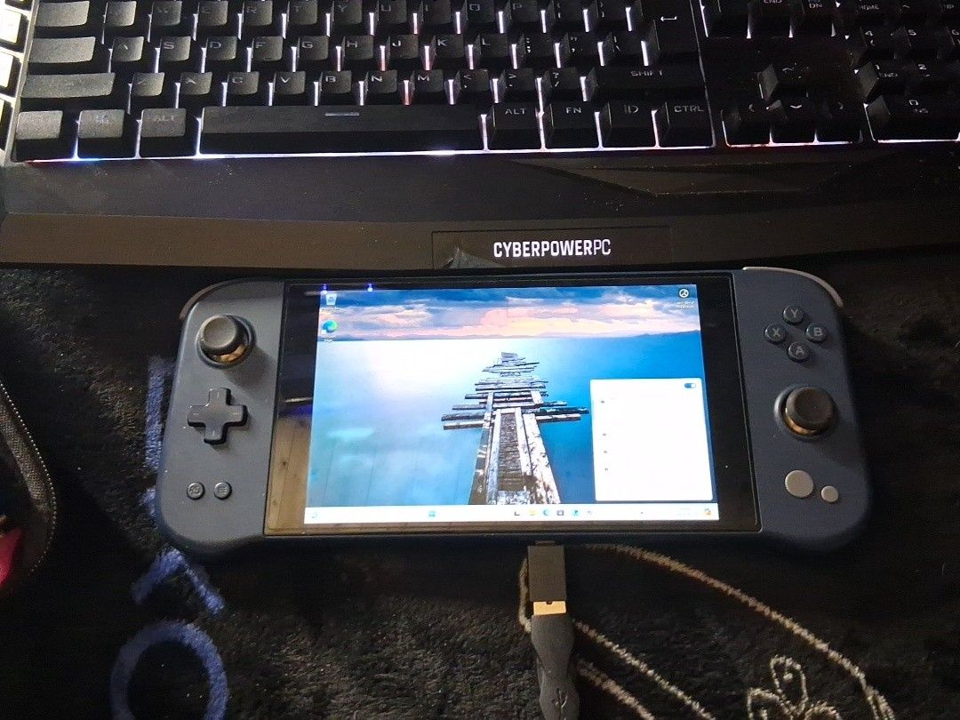 Aya Next Pro Handheld Gaming Pc