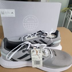 Mens NEW In BOX 10 RUNfalcon 2.0 Running