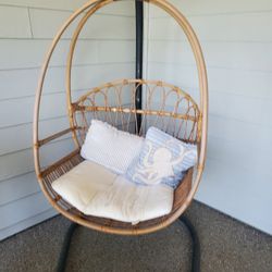 Outdoor Swinging Chair