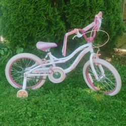 Schwinn Small Bike Girls Good Condition 
