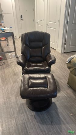 Brown leather recliner w ottoman