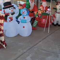 Brand  new Iflatables Navideños 