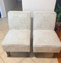 Accent chairs