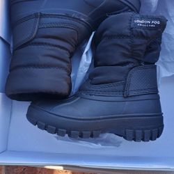 Snow Boots Sz 8 KIDS