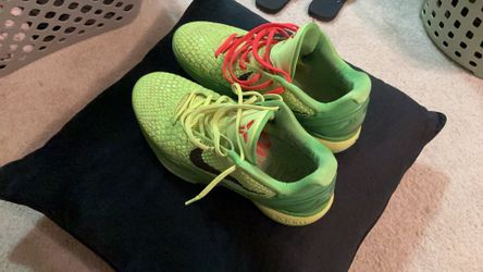 Kobe grinch