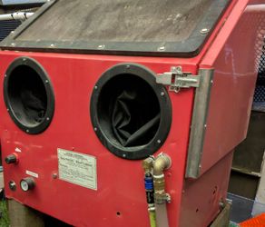 Sand Blasting Cabinet