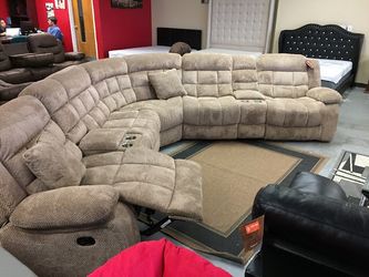 BRAND NEW SECTIONAL SOFA WITH RECLINERS