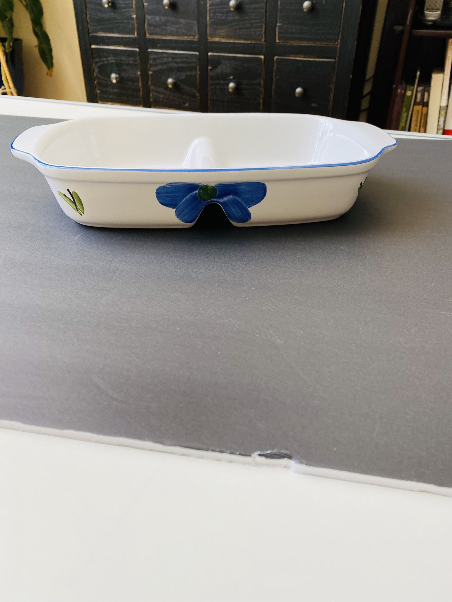 MAXAM Antique high quality porcelain divided dish. Hand painted in Portugal. Very useful. Microwave/Dishwasher safe. Bakes evenly. Oven to Table. New.