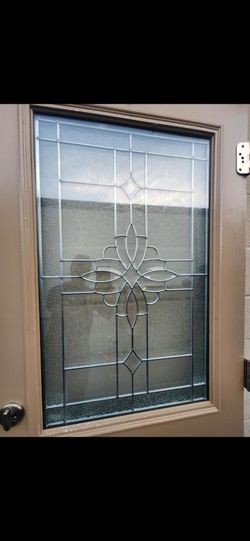 'Solid' door w/glass pattern