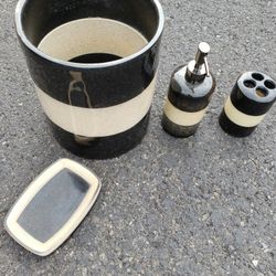 $10  BATHROOM SET  4 PIECE 