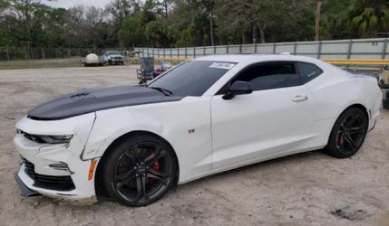 2020 Camaro Ss White For Parts 