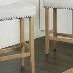 2 Beautiful Bar Stools 29"