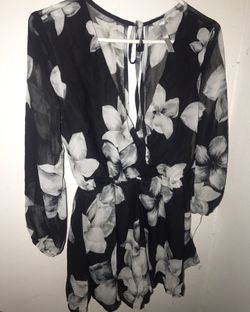 Floral romper size M