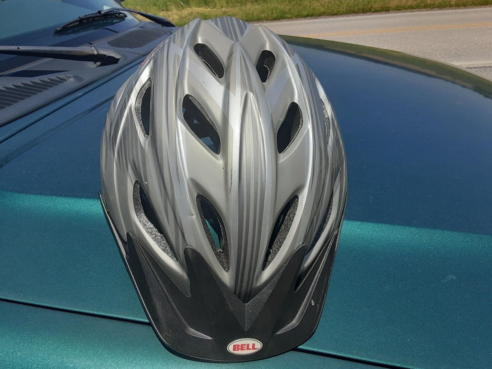 Bell bicycle helmet