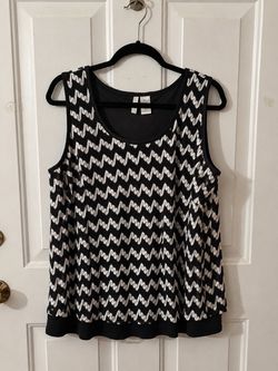 Sami and Jo Black and White Sleeveless Blouse Size XL