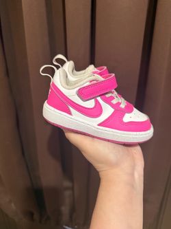 Nike Toddler Sneakers Pink and White