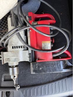 Milwauke magnet drill