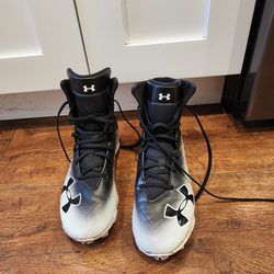Under Armour Cleats Size 8