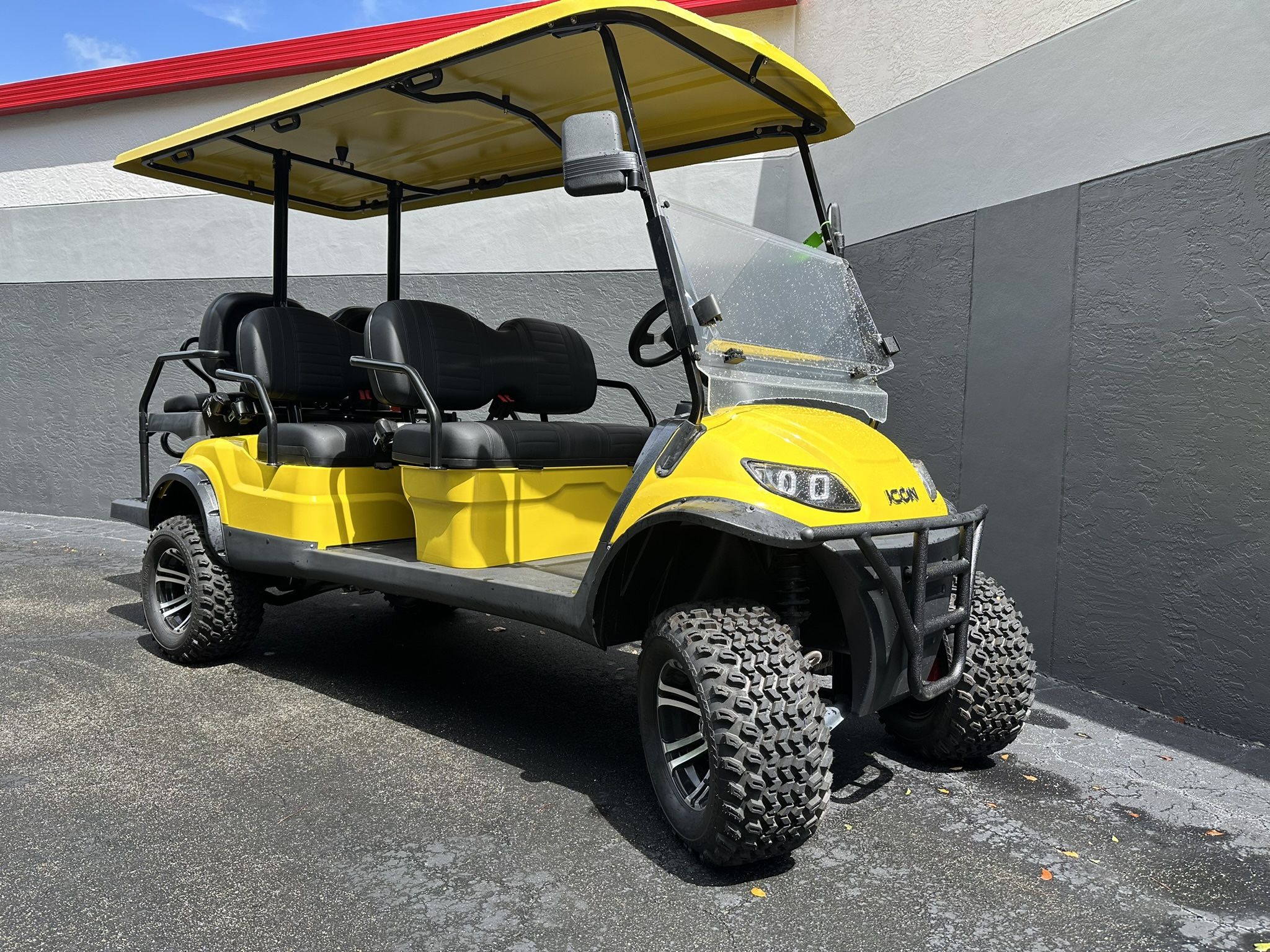 NEW 2024 ICON LITHIUM 6 Seat Golf Cart