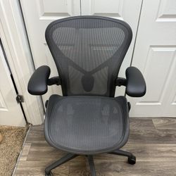 Herman Miller Aeron Office Chair ( SIZE B ) 