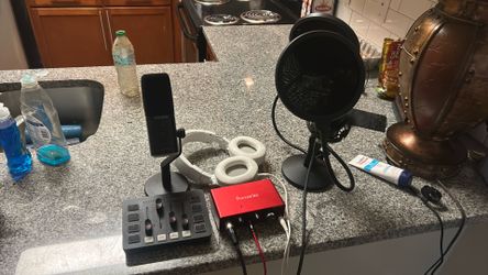 Studio equipment everything works perfectly