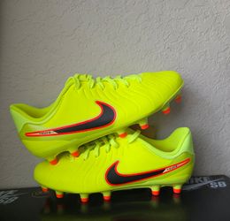Nike Tiempo Legend 10 Pro FG Volt (5.5y)