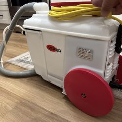 Viper Wolf 130 Carpet Spotter 